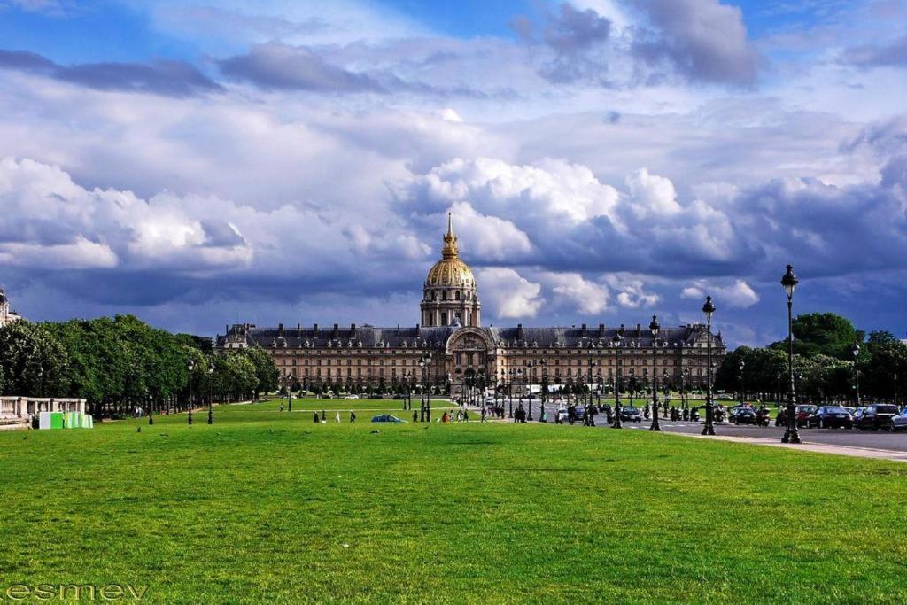 Modernized Studio - Meters From The Invalides Gardens Apartment Paris Exterior foto